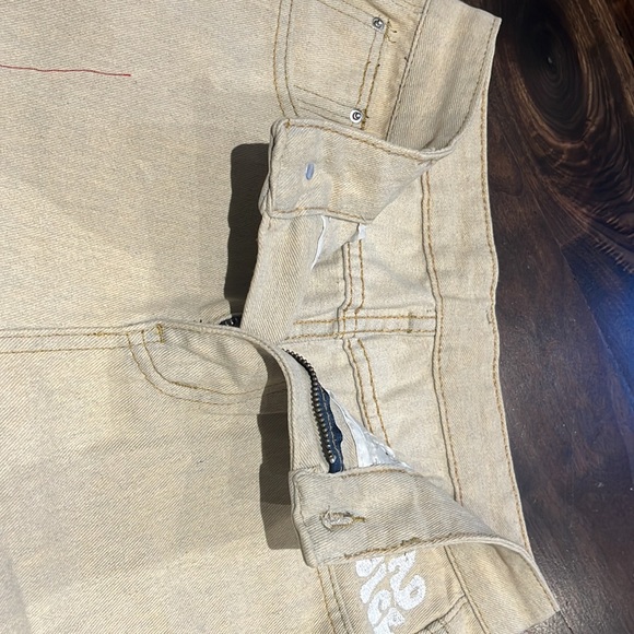 **PANTS** - Picture 2 of 4